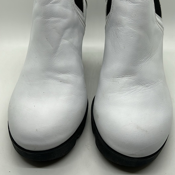 Sorel Joan Uptown Waterproof Leather Chelsea Ankle Boots Shoes **Size 7** 🌸🌸 - Picture 9 of 11